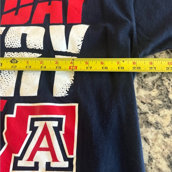 University of Arizona Basketball Short Sleeve Black T-Shirt Men’s Size Large EUC - Picture 7 of 12